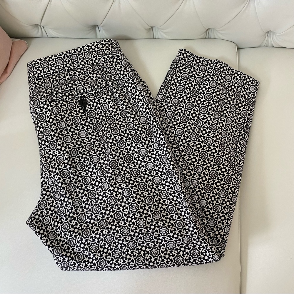 LAUNDRY WOMEN’S CAPRI PANTS SIZE:8